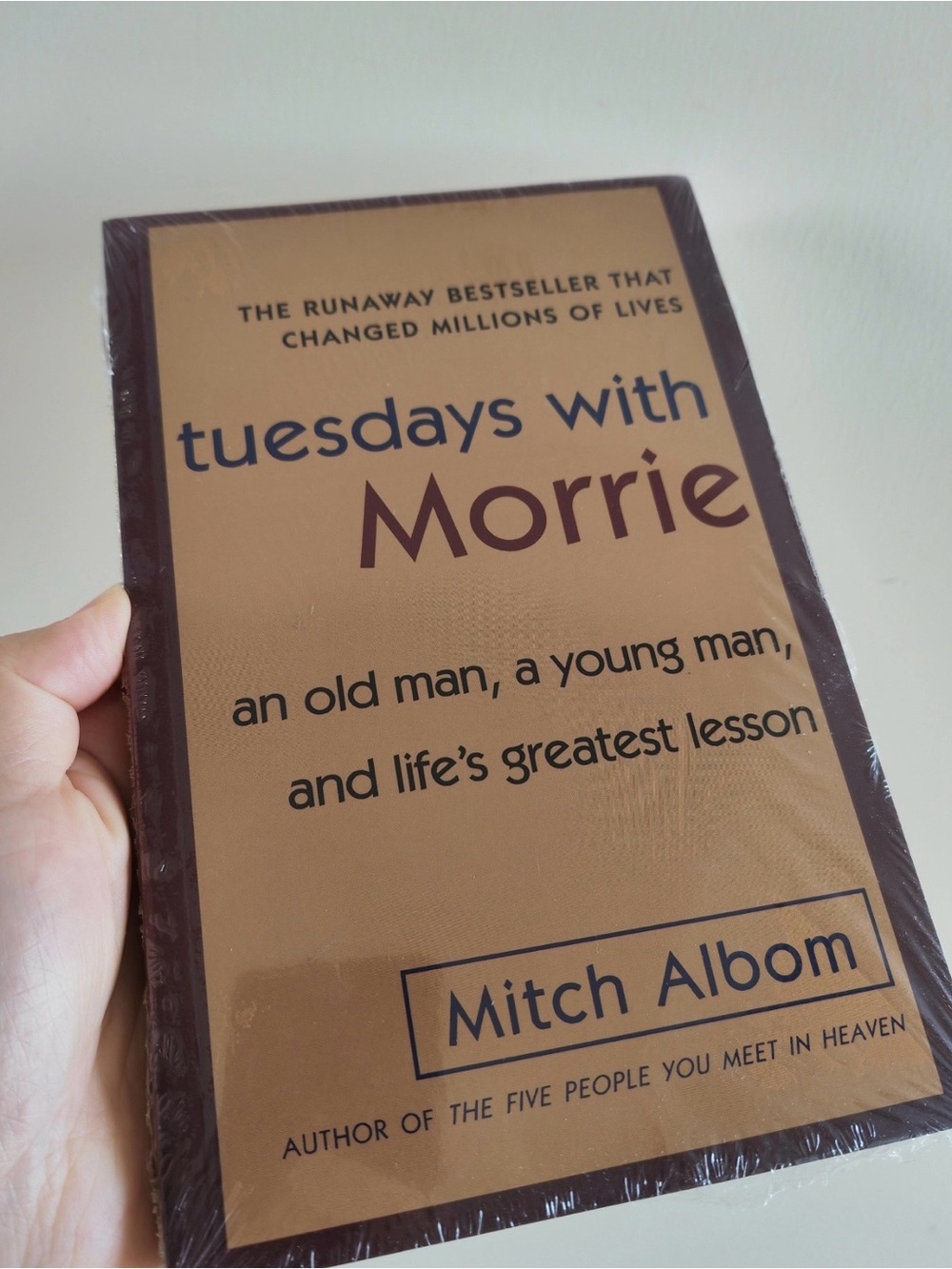 Tuesdays with Morrie by Mitch Albom - Brown Cover